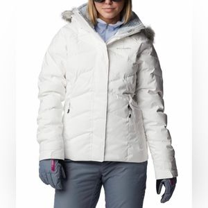 ❌SOLD❌ COLUMBIA Women’s Lay D Down Jacket